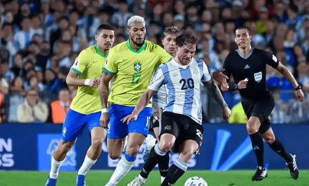 1:4惨败和0:6惨败！两场比赛被狂灌10球，五星巴西被阿根廷压着打